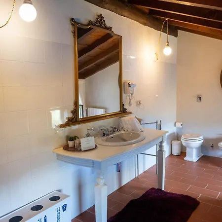 Bed & Breakfast La Celeste Galeria 4*