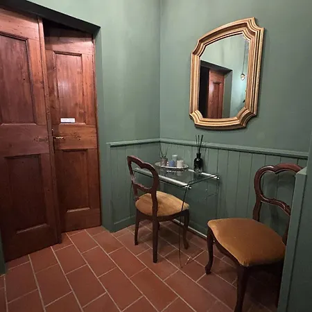La Celeste Galeria Bed & Breakfast 4*