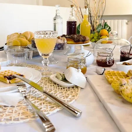 La Celeste Galeria Bed & Breakfast *