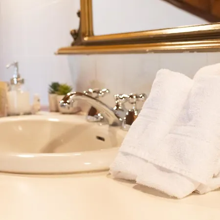 La Celeste Galeria Bed & Breakfast